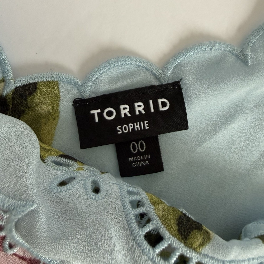 Torrid Sophie Camisole Top Women's 00 M/L Blue Floral Feminine Satin Eyelet - Picture 5 of 10